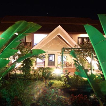 Daosavanh Resort & Spa Hotel Саванакет Екстериор снимка