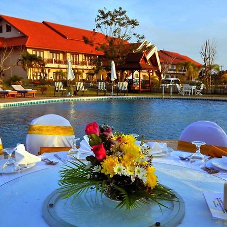 Daosavanh Resort & Spa Hotel Саванакет Екстериор снимка