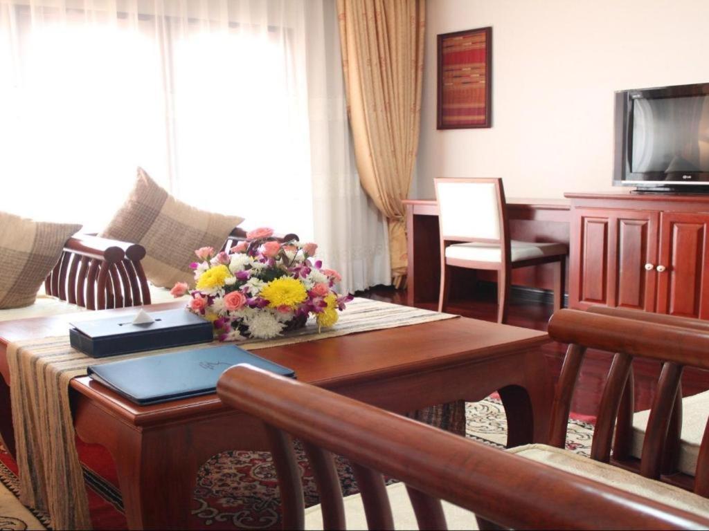 Daosavanh Resort & Spa Hotel Саванакет Екстериор снимка