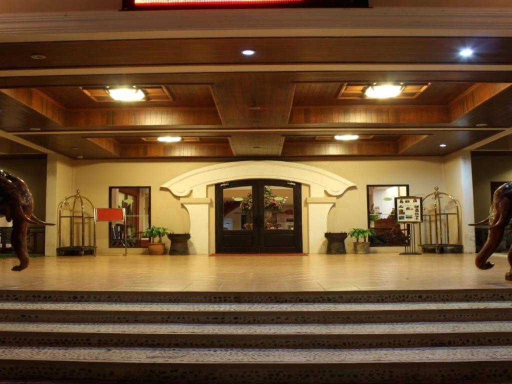 Daosavanh Resort & Spa Hotel Саванакет Екстериор снимка