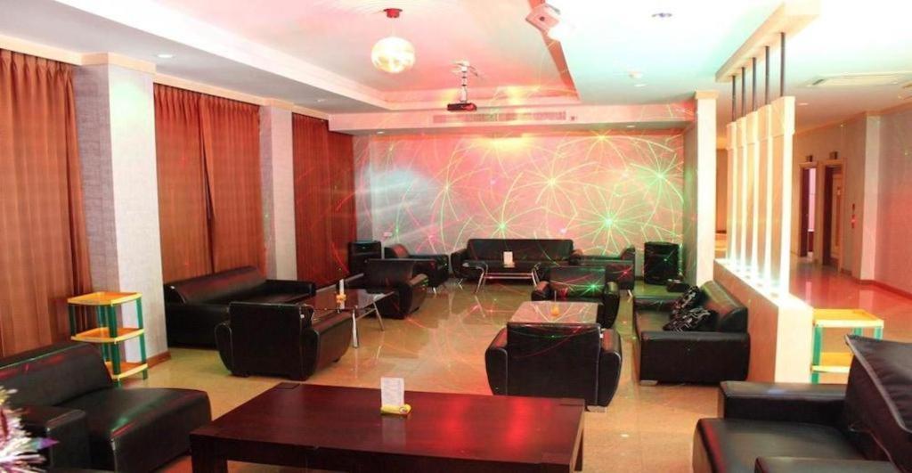 Daosavanh Resort & Spa Hotel Саванакет Екстериор снимка