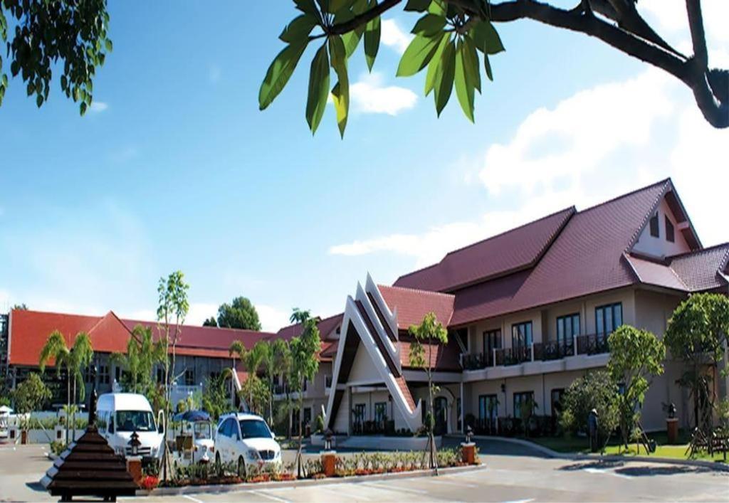 Daosavanh Resort & Spa Hotel Саванакет Екстериор снимка