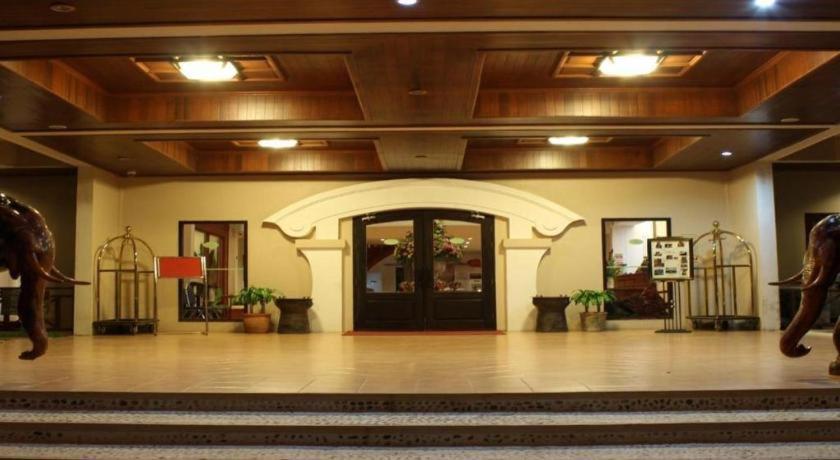 Daosavanh Resort & Spa Hotel Саванакет Екстериор снимка