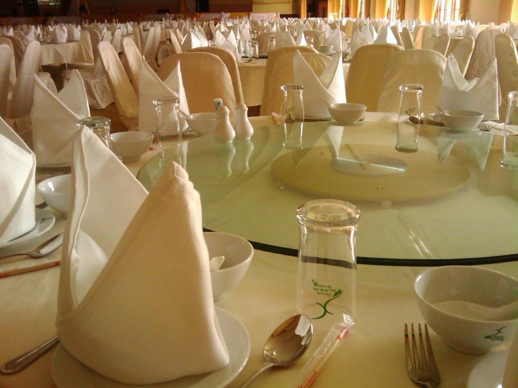 Daosavanh Resort & Spa Hotel Саванакет Екстериор снимка